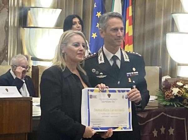 Carabinieri, Colonnello Melchiorre saluta Salerno