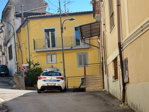 Uccide la madre nel sonno, poi la confessiobe shock