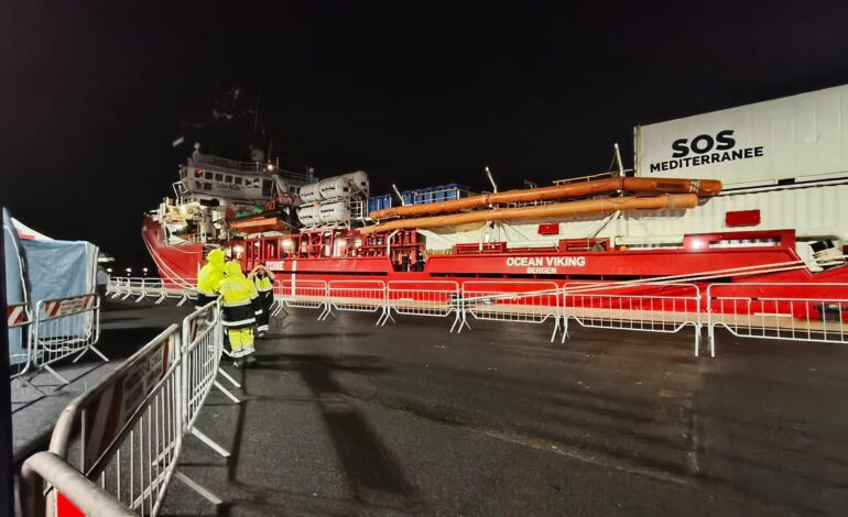 Salerno, sbarcati 75 migranti