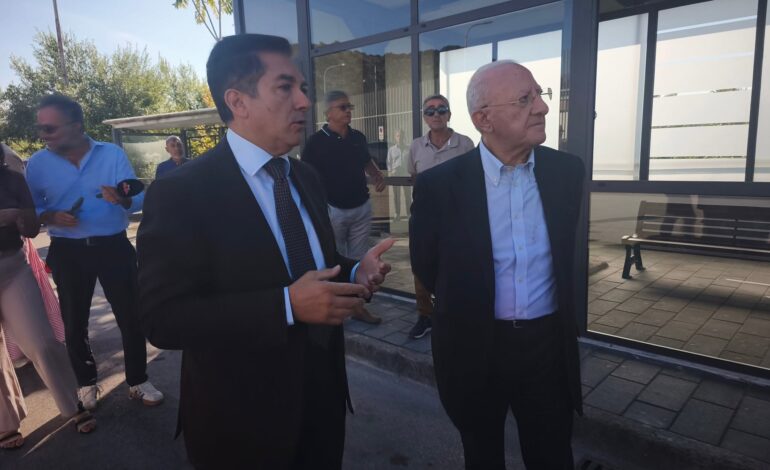 Fuorni, inaugurata la nuova pensilina per i familiari dei detenuti