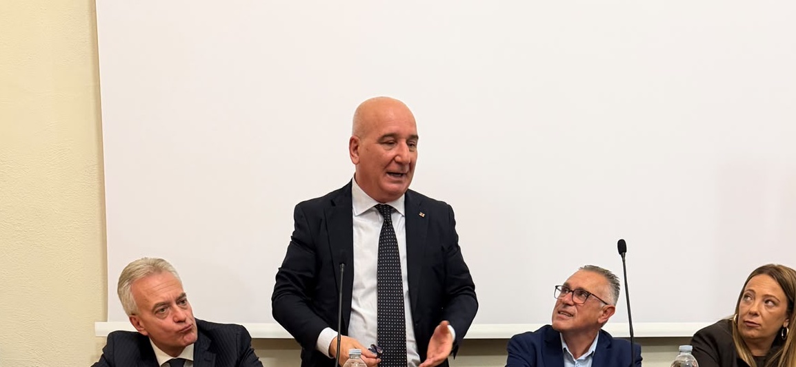 “Governare nel futuro”,  doppia presentazione del libro di Pino Bicchielli a Salerno e Albanella