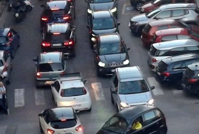 Mobilità a Salerno nel caos: la sfida dell’IA