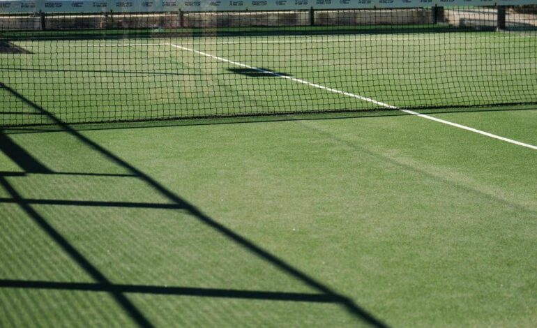 La racchetta supera il pallone: tennis e padel davanti al calcio