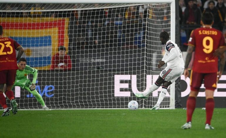 Roma-Cagliari, mano di Pisilli e calcio di rigore per i sardi
