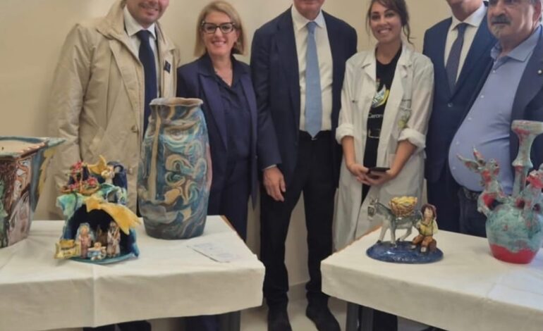 La ceramica di Vietri incontra il Ministro Urso
