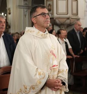 San Severino: Don Aniello Del Regno assolve il suo vice per l’omelia